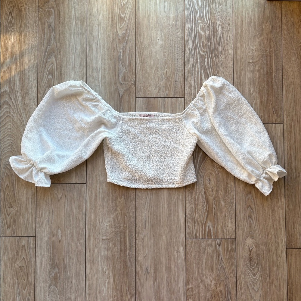 BCBGeneration White Textured Puff Sleeve Blouse